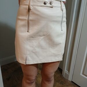 Elegant Cream Textured Skirt